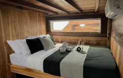 Deluxe Cabin image, Open Trip 3D2N by Black Beard Luxury Phinisi, Komodo Open Trips