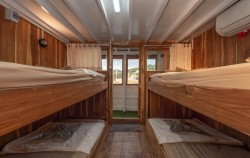 Bunkbed Cabin,Komodo Open Trips,Open Trip 2D1N by Dahayu Deluxe Phinisi