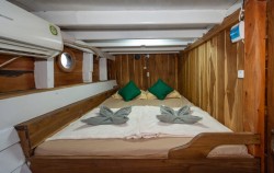 Superior Cabin,Komodo Boats Charter,Private Trip by Dahayu Deluxe Phinisi