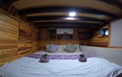 Deluxe Cabin image, Open Trip 3D2N by Gammara Deluxe Phinisi, Komodo Open Trips