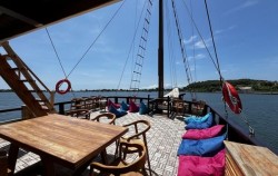 Bean Bag,Komodo Open Trips,Open Trip 5D4N Labuan Bajo - Lombok by Phinisi