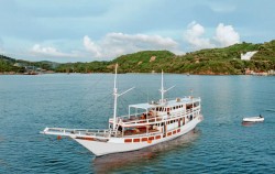 Phinisi Boat,Komodo Boats Charter,Private Trip by King Cirox Superior Phinisi