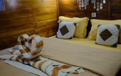 Master Cabin image, Open Trip Weekdays by My Moon Superior Phinisi, Komodo Open Trips