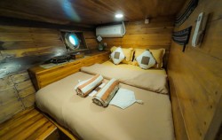 Private Cabin,Komodo Open Trips,Komodo Open Trip 3D2N by My Moon Superior Phinisi