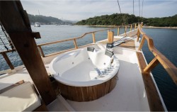 Jacuzzi image, Private trip by NK Jaya 2 Deluxe Phinisi, Komodo Boats Charter