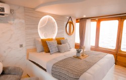 Moon Owner Cabin,Komodo Open Trips,Komodo 3D2N by Semesta Luxury Phinisi