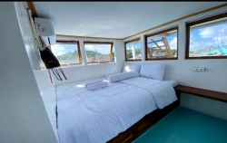 Suite Cabin image, Open Trip 3D2N by Umami Superior Phinisi, Komodo Open Trips