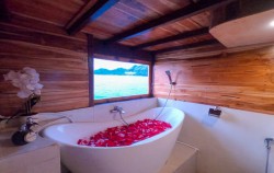 Western Bathroom,Komodo Boats Charter,Private Trip by Vinca Voyages Luxury Phinisi