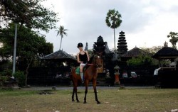 Riding near temple image, Saba Horse Riding, Bali Horse Riding