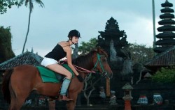 Rding with horse,Bali Horse Riding,Saba Horse Riding