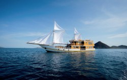 Barakati Phinisi,Komodo Boats Charter,Komodo Private Trip by Barakati Cruises Deluxe Phinisi