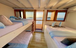 Sharing Cabin,Komodo Open Trips,Open Trip Weekday by New Pandawa Deluxe Phinisi