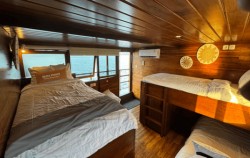 Open Trips 3D2N by Radea Luxury Phinisi, Family Cabin