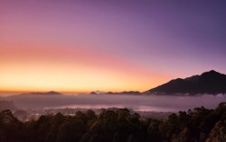 Sunrise Mount Batur,Bali Trekking,Mt. Batur Jeep Sunrise and Black Lava